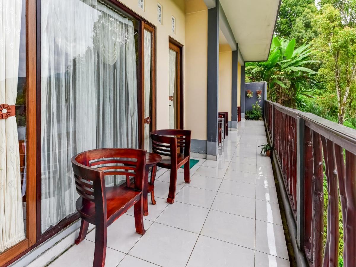 Oyo 91228 Griya Siena Hotel Munduk Eksteriør billede